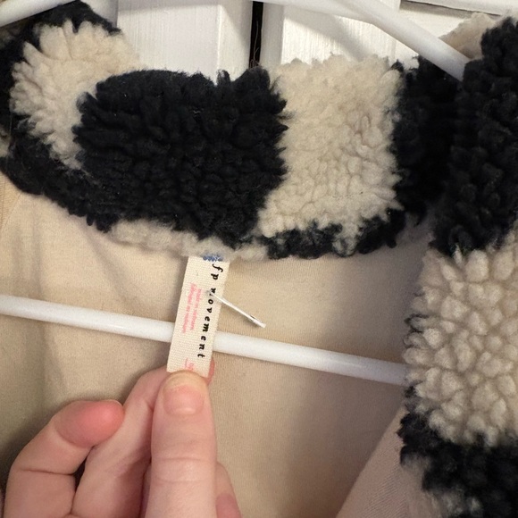 FP Movement Hit The Slopes Printed Fleece Jacket Cream Black Checkered Size L - Picture 7 of 7